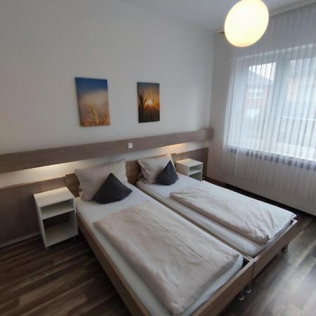 Gaestehaus Am Bahnhof, Self-Check-In Фехта Экстерьер фото