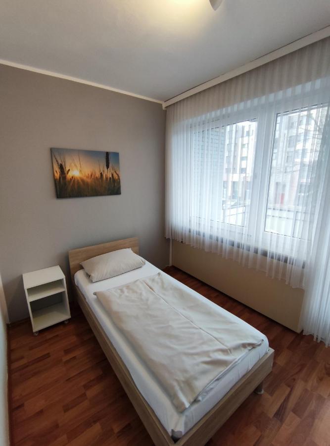 Gaestehaus Am Bahnhof, Self-Check-In Фехта Экстерьер фото